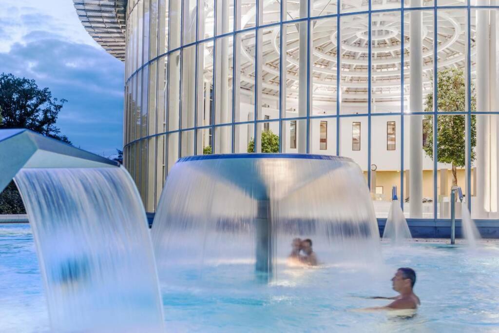 Au Coeur De La Ville Spa Exterior photo